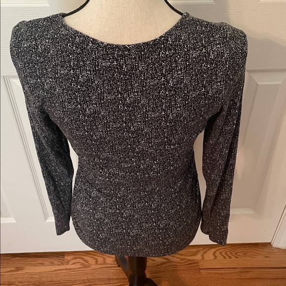 A Pea in the Pod Maternity M Charcoal Black Long Sleeve Top Ruched Sides EUC - Picture 5 of 7